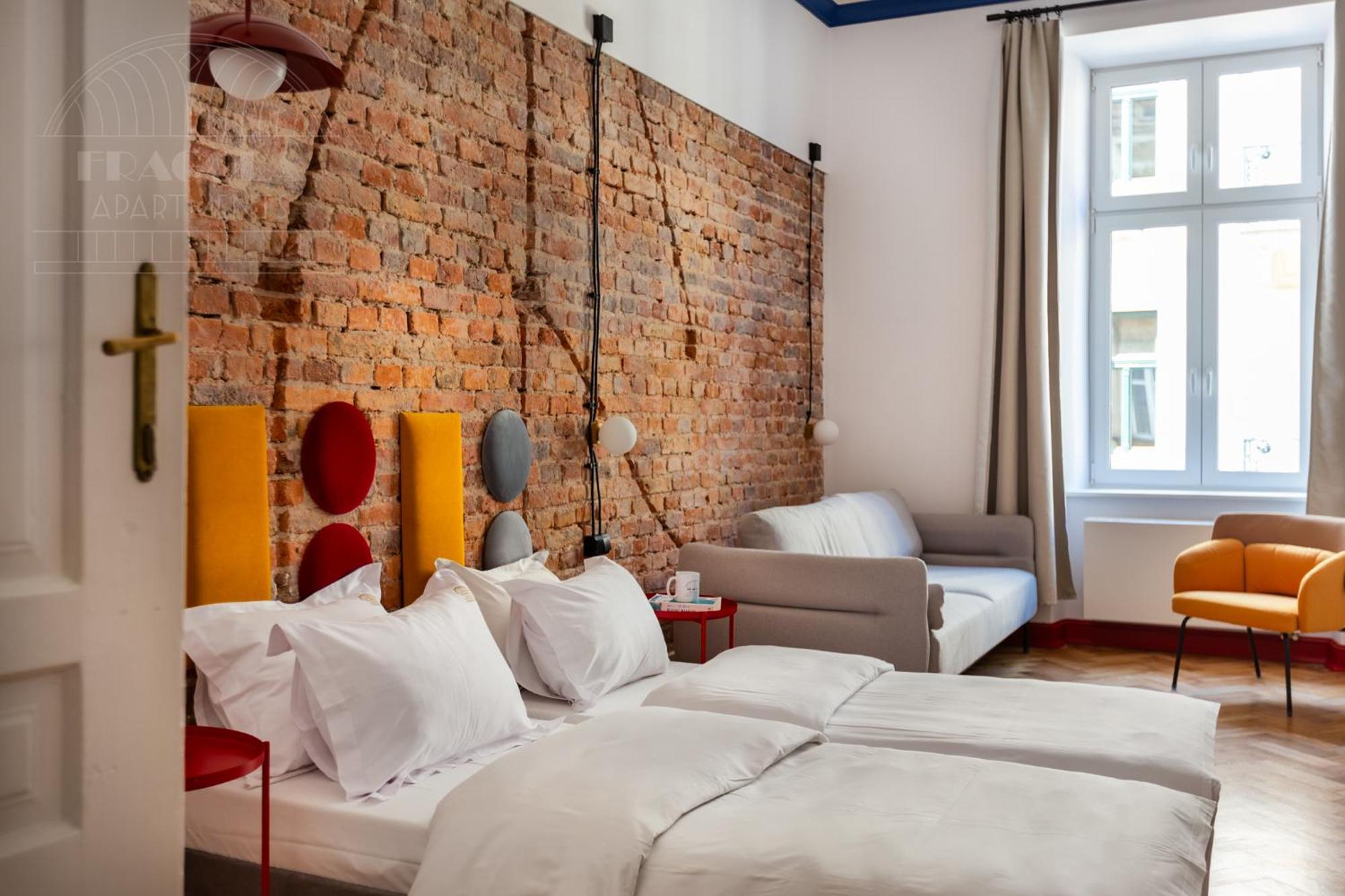 Spacious City Center Family Apartments Красков Екстериор снимка